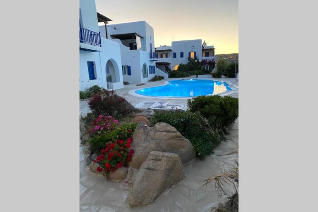 Pigeon House Ornos Beach Mykonos Town Екстериор снимка