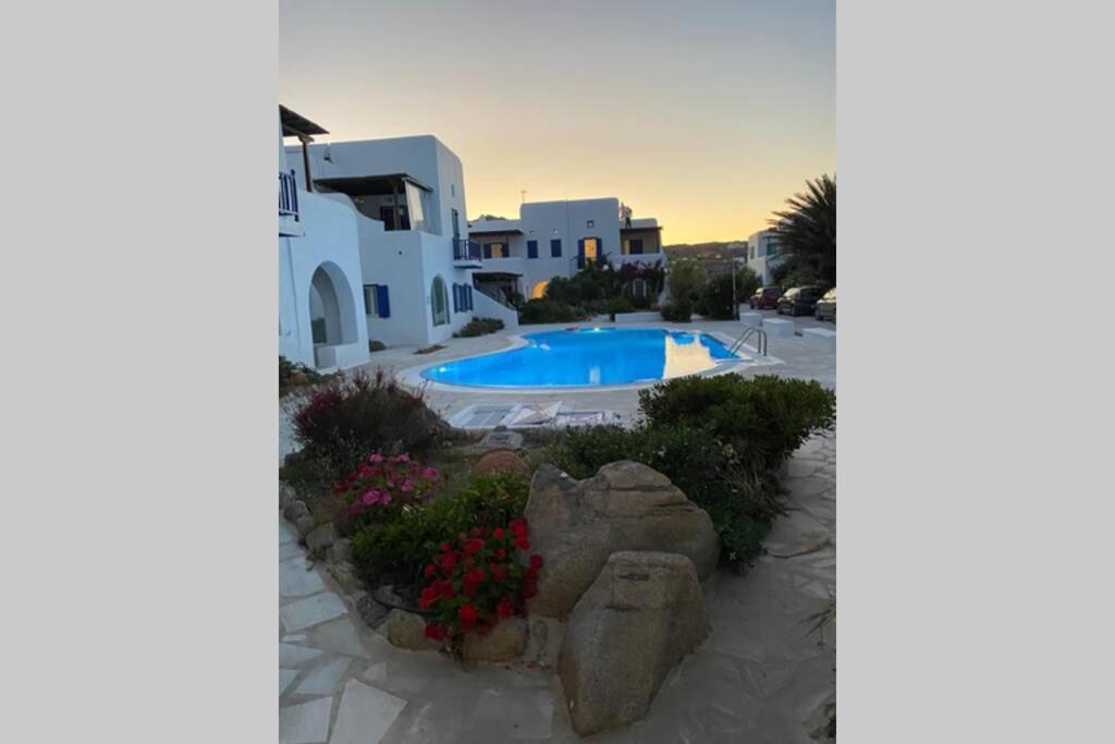 Pigeon House Ornos Beach Mykonos Town Екстериор снимка